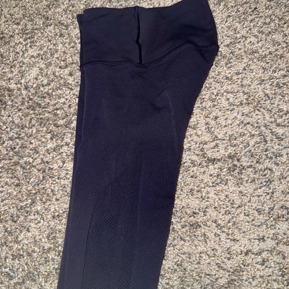 Lululemon Reveal 7/8 Tight size 4 - Picture 11 of 14